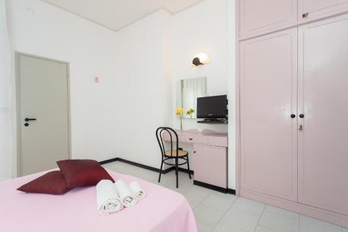 Standard Double or Twin Room photo 2