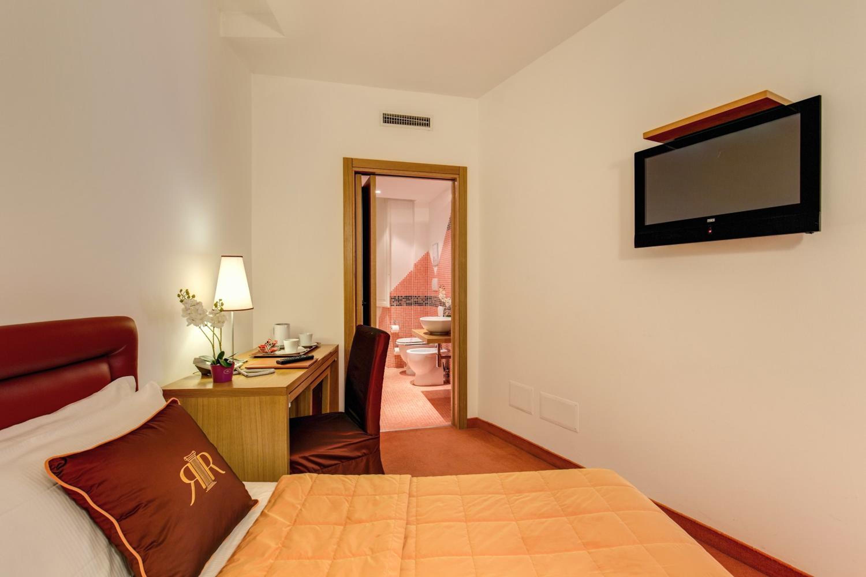 Classic Double Room photo 1