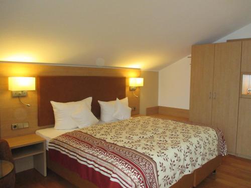 Standard Double Room Without Balcony photo 2
