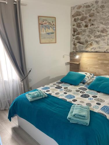 Apartment with Sea View - Photo 8