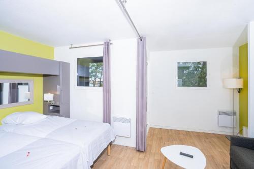Quadruple Room with Private Bathroom