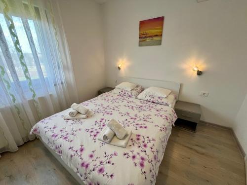 Standard Double Room - Photo 8
