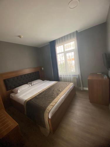 Economy Double Room photo 3