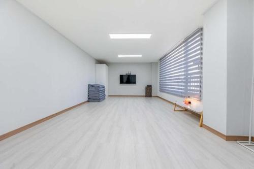 Deluxe Studio