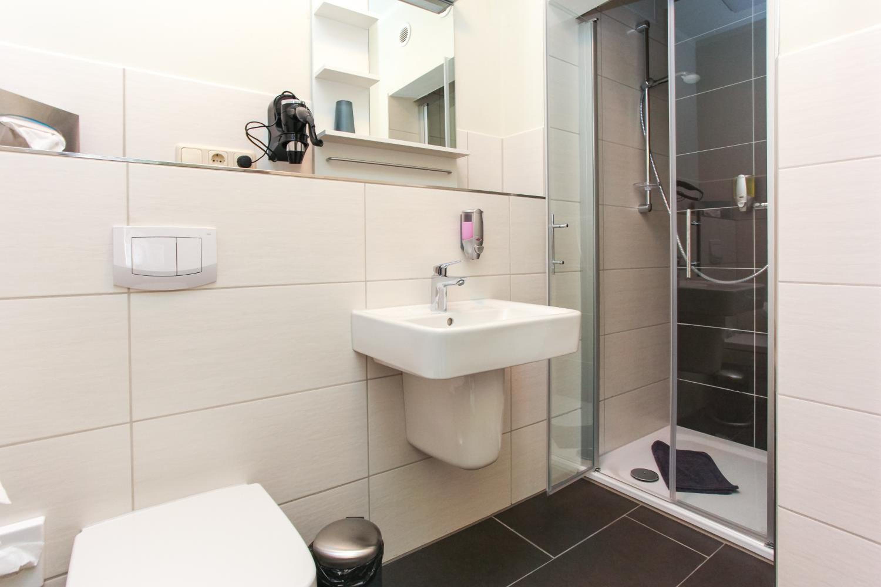 Standard Single Room with Shower