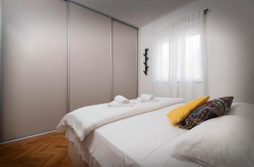 One-Bedroom Apartment - Photo 32
