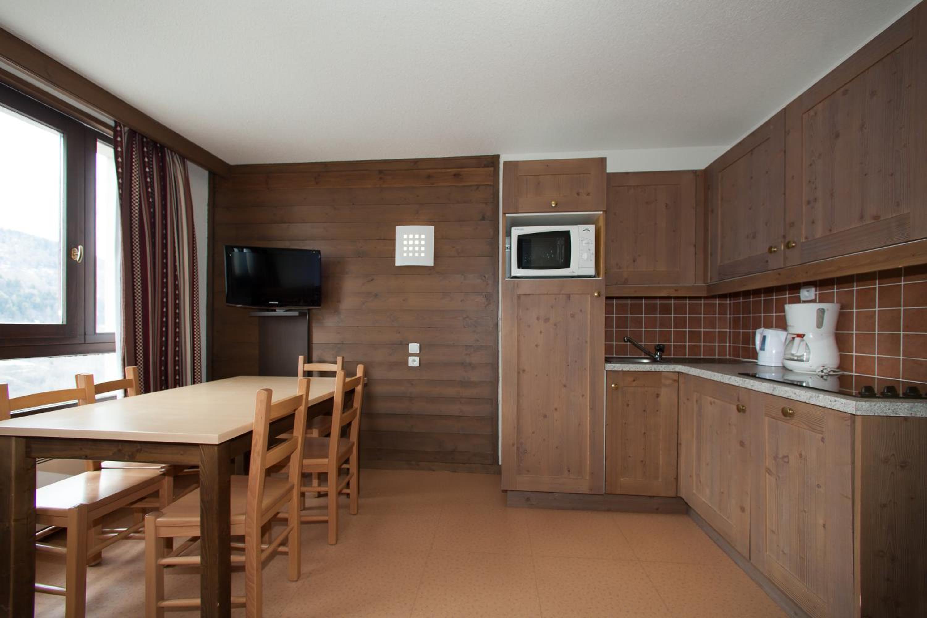 Apartment (4 Adults)
