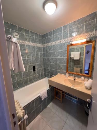 Superior Triple Room photo 3