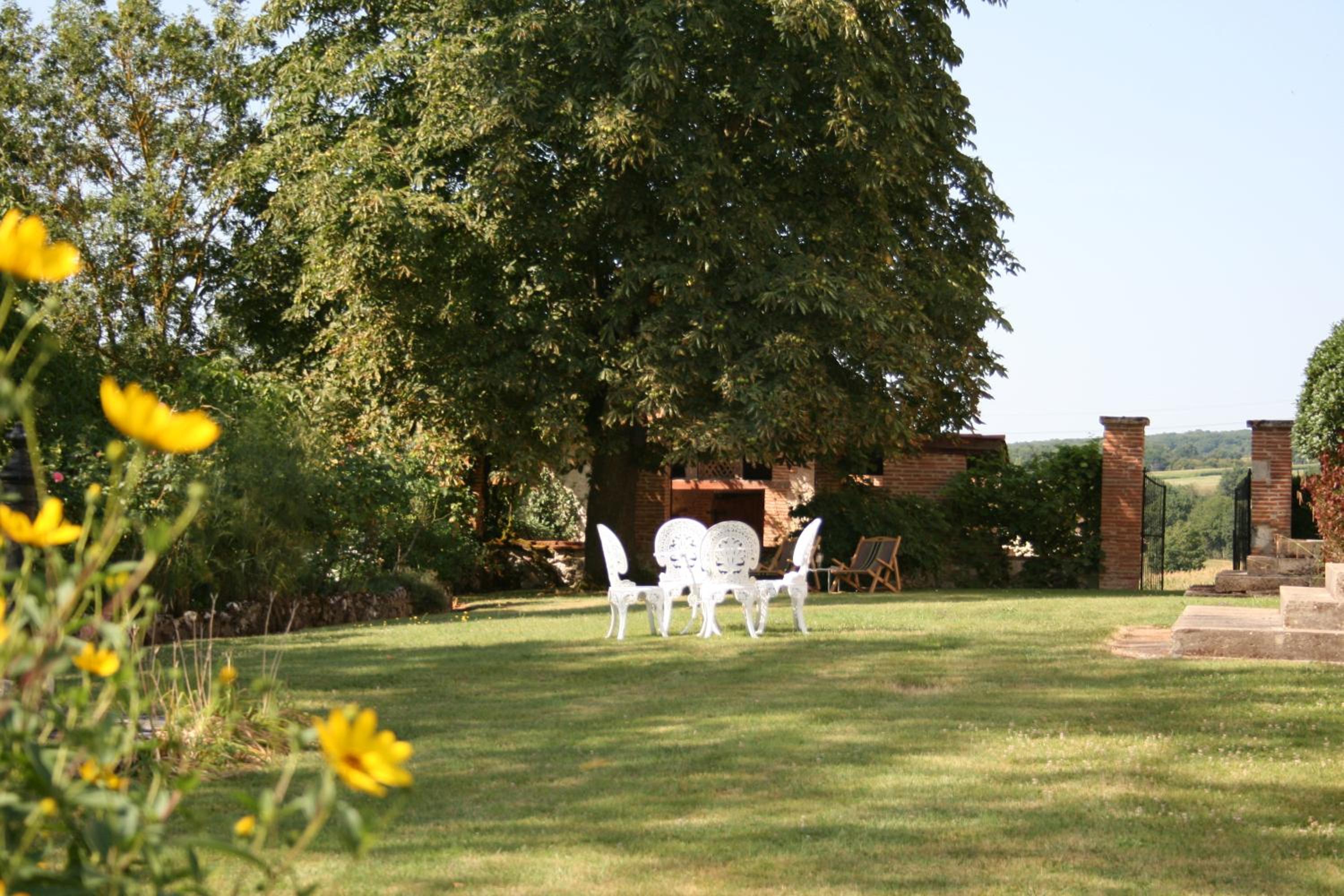 Suite with Garden View - Photo 6
