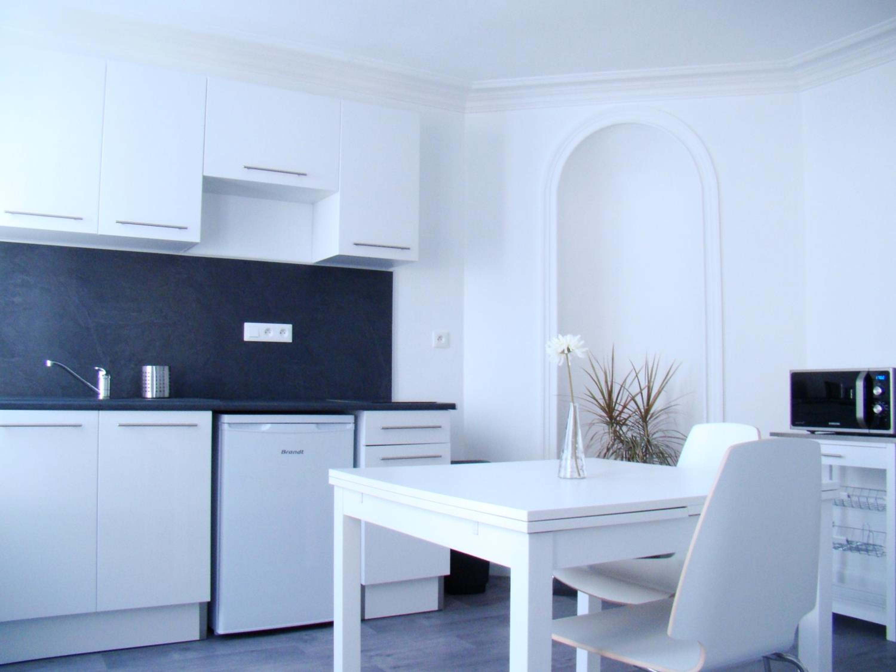 Apartment photo 2