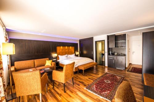 Junior Suite with Balcony photo 1