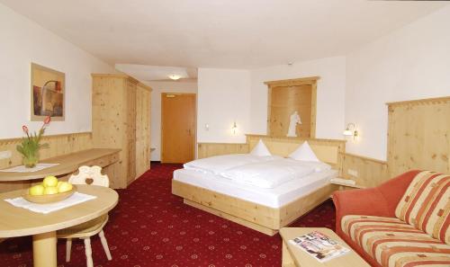 Superior Double Room with Garden View - Photo 1