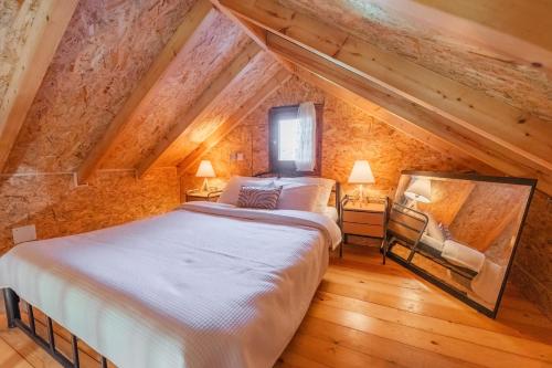 One-Bedroom House photo 1