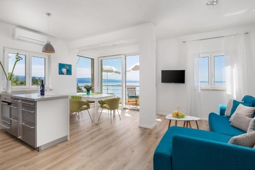Two-Bedroom Apartment - Photo 12