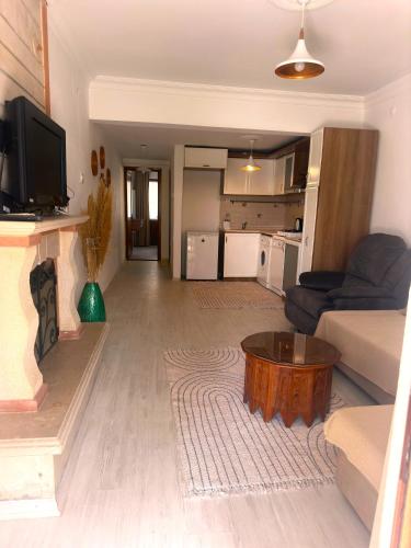 Apartment with Garden View
