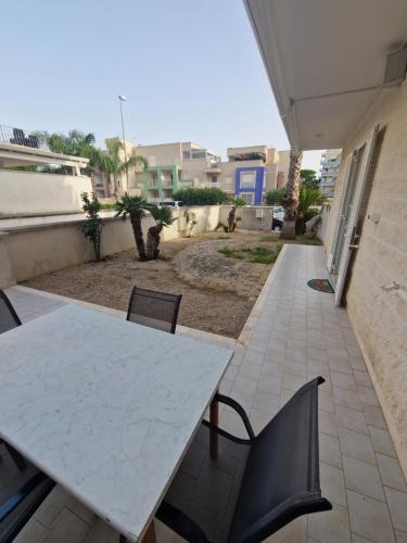 Apartment with Garden View