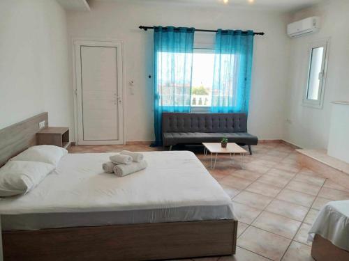 Triple Room with Balcony photo 3