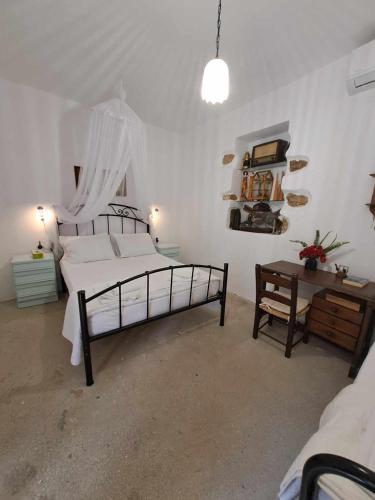 Two-Bedroom House photo 2