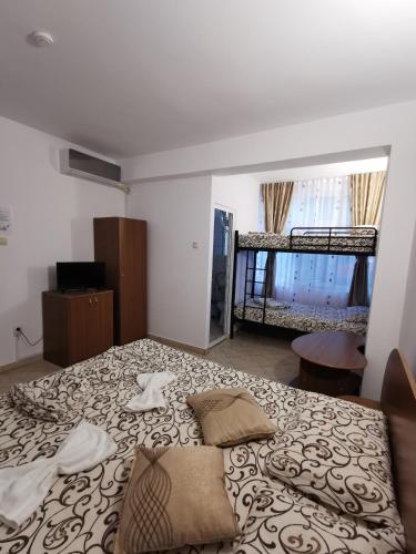 Quadruple Room photo 2