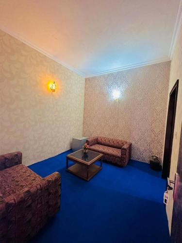 Queen Suite