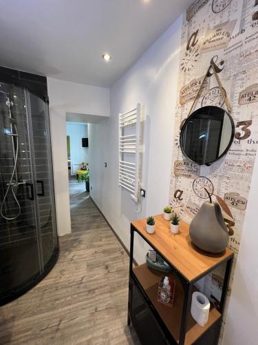 One-Bedroom Apartment - Photo 12