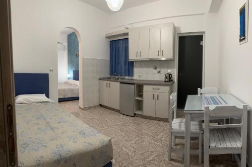 One-Bedroom Apartment - Photo 6