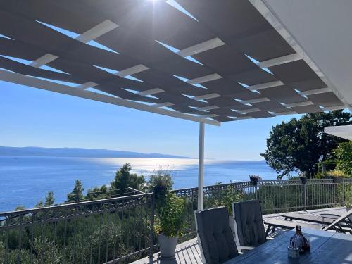 Apartment with Sea View photo 2