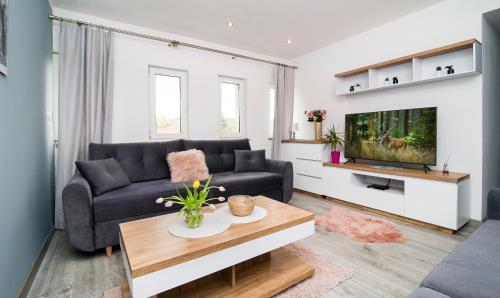 One-Bedroom Apartment - Photo 16