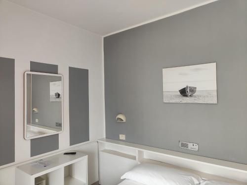 Double or Twin Room with Side Sea View
