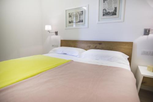 One-Bedroom Deluxe Apartment