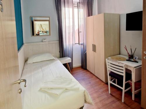 Small Single Room