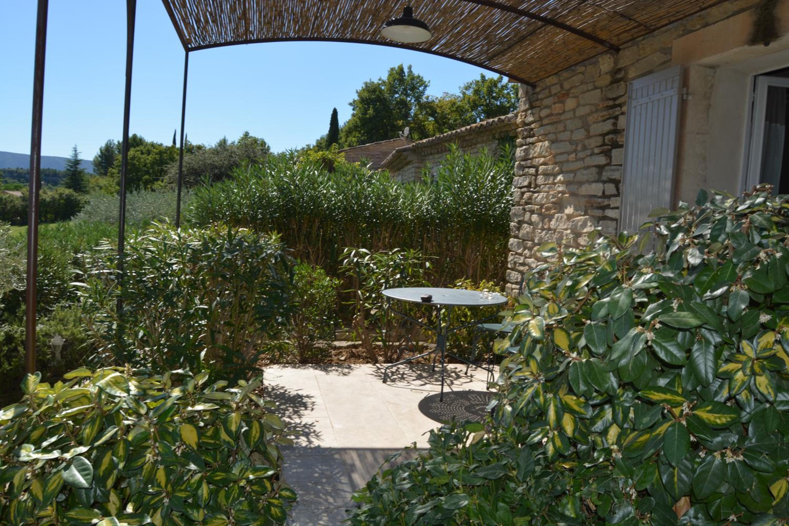 Apartment with Garden View