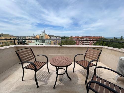 Studio with Balcony