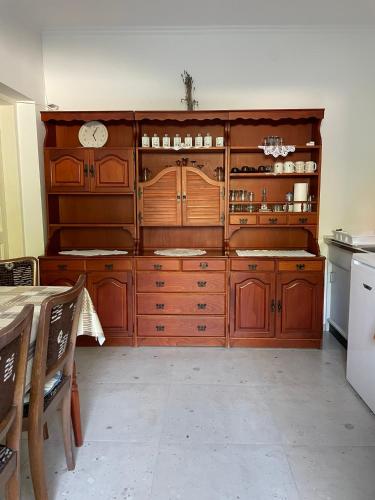 One-Bedroom Apartment - Photo 2