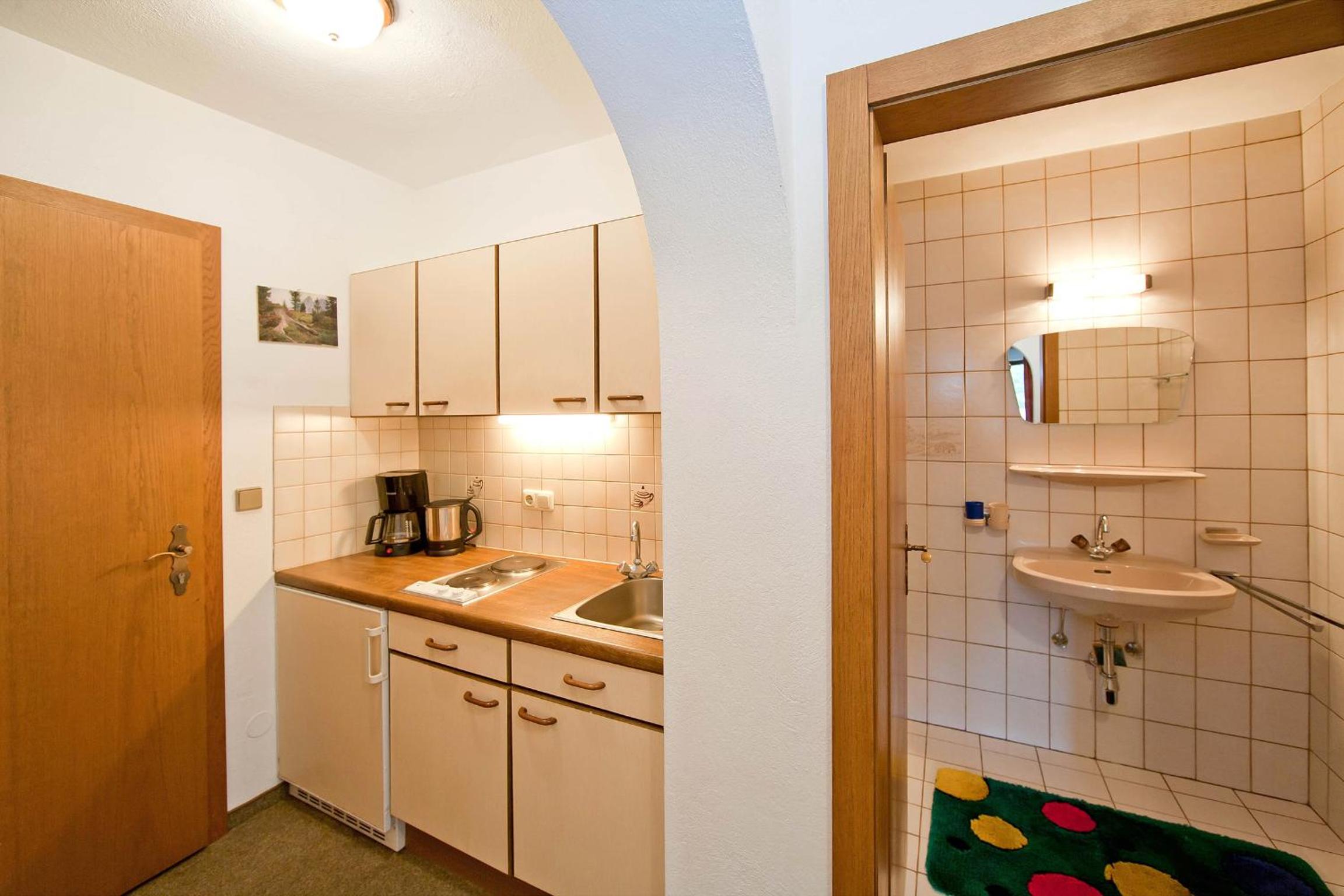 One-Bedroom Apartment photo 1