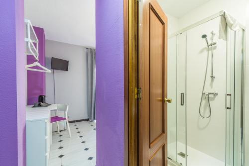 Deluxe Double Room with Balcony photo 2