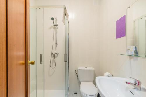 Deluxe Double Room with Balcony photo 3