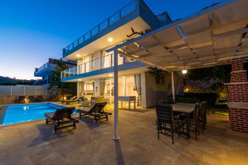 Villa with Sea View photo 1