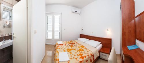 Double Room - Photo 2