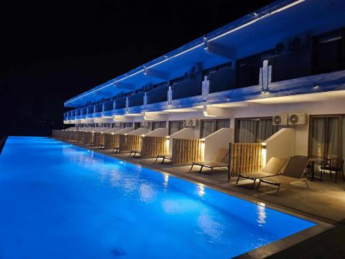 Double Room with Sharing Pool