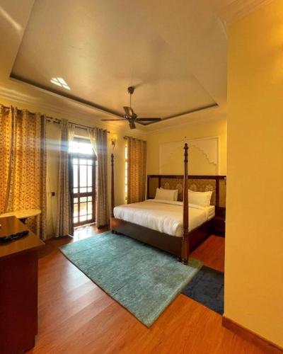 King Room with Balcony