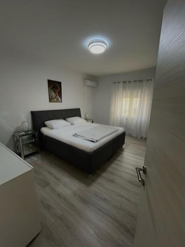 Apartment with Sea View - Photo 2