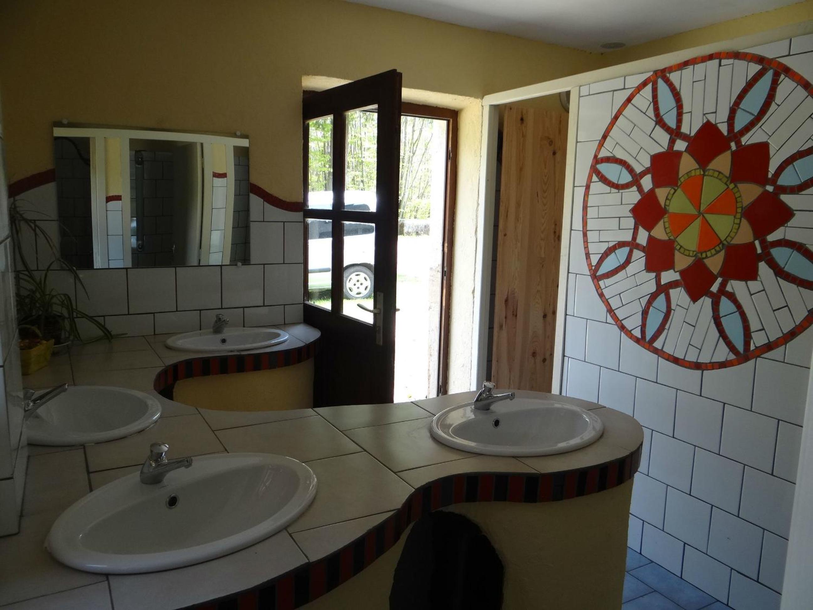 Deluxe Bungalow with Garden View - Photo 10