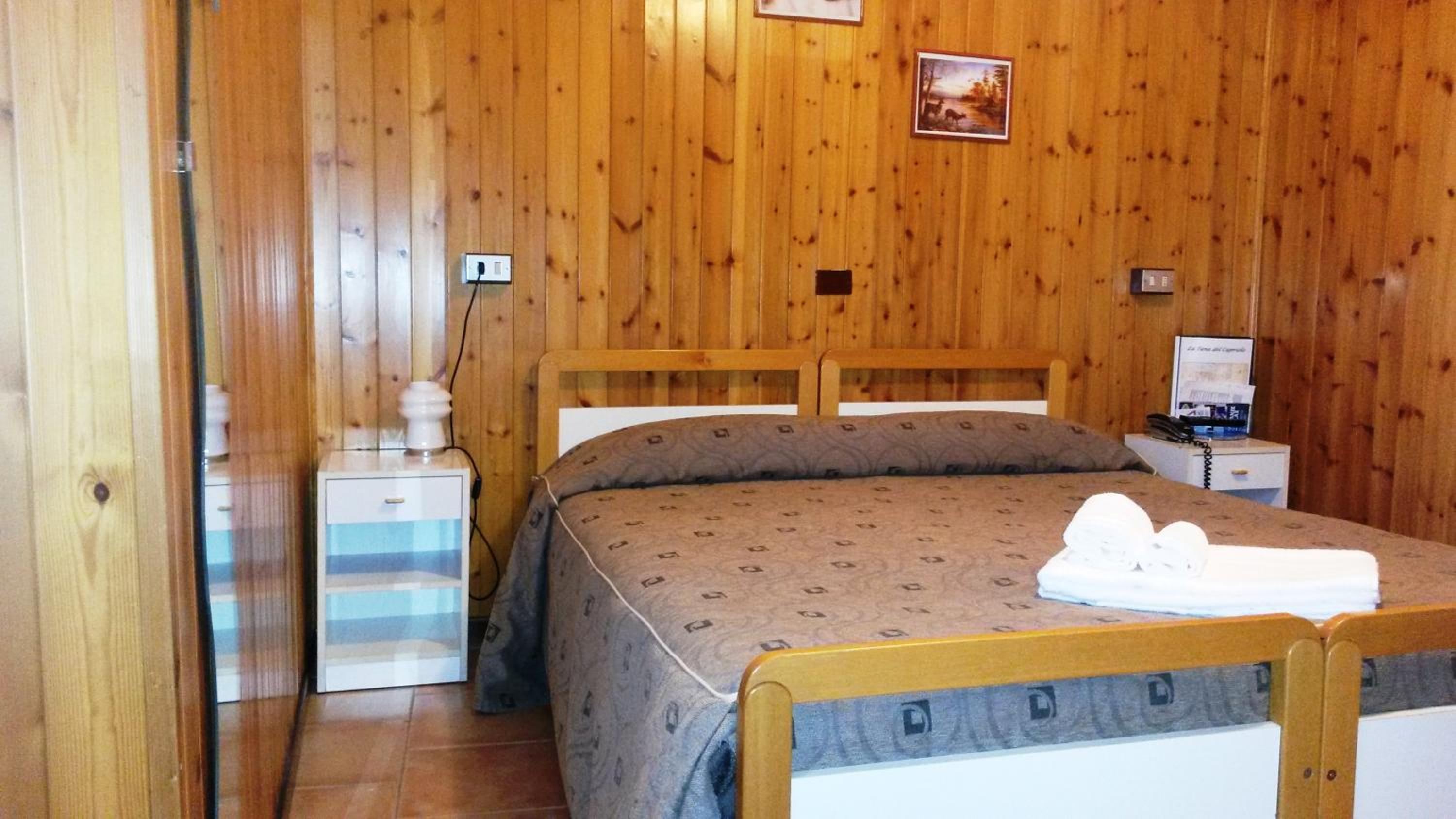 Single Room with Private Bathroom
