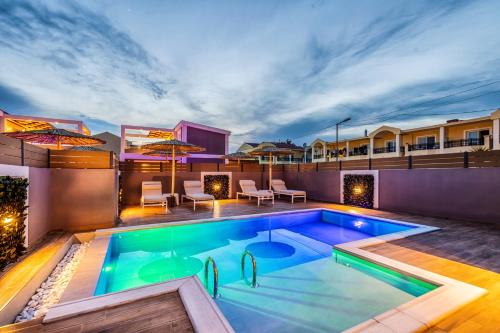 Villa with Private Pool photo 2