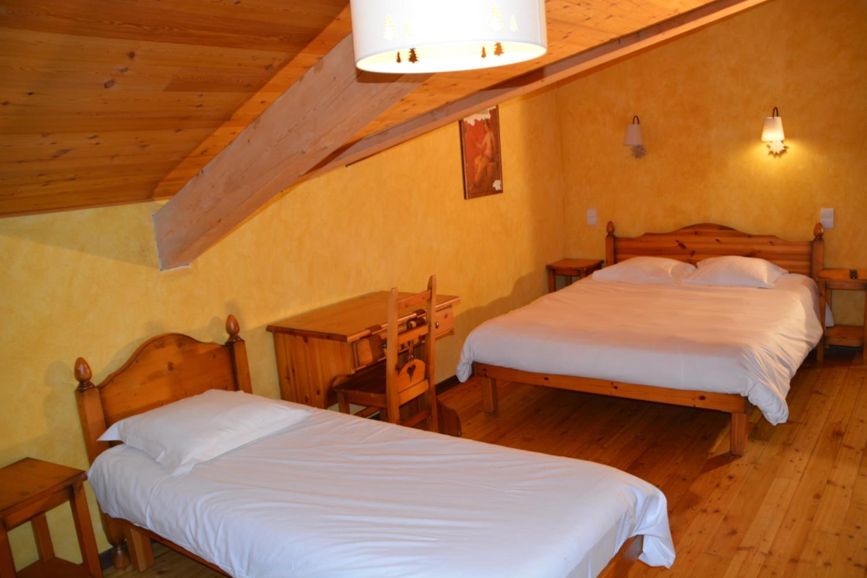 Quadruple Room - Photo 3