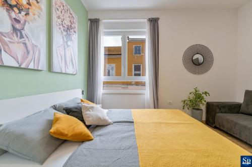 One-Bedroom Apartment - Photo 3