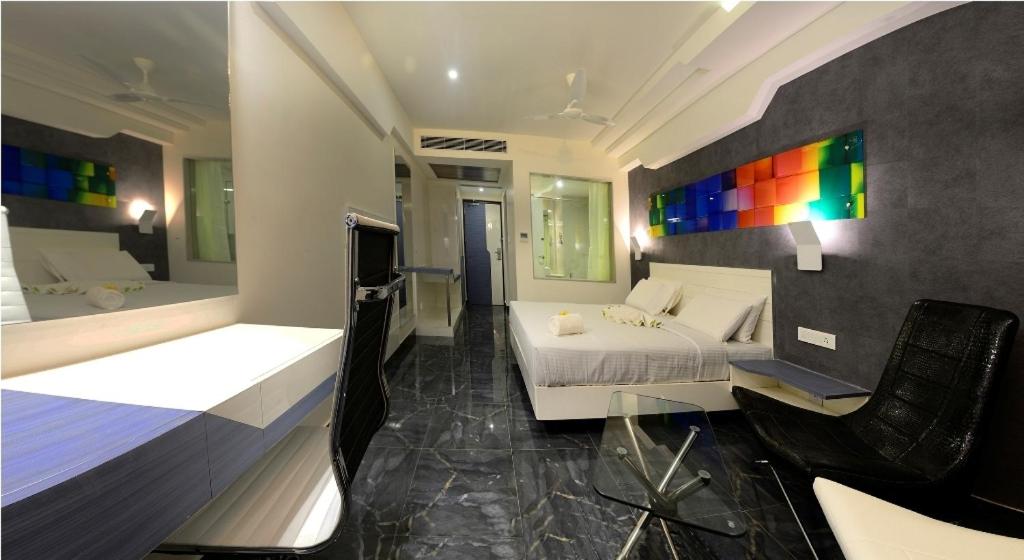 Studio Room