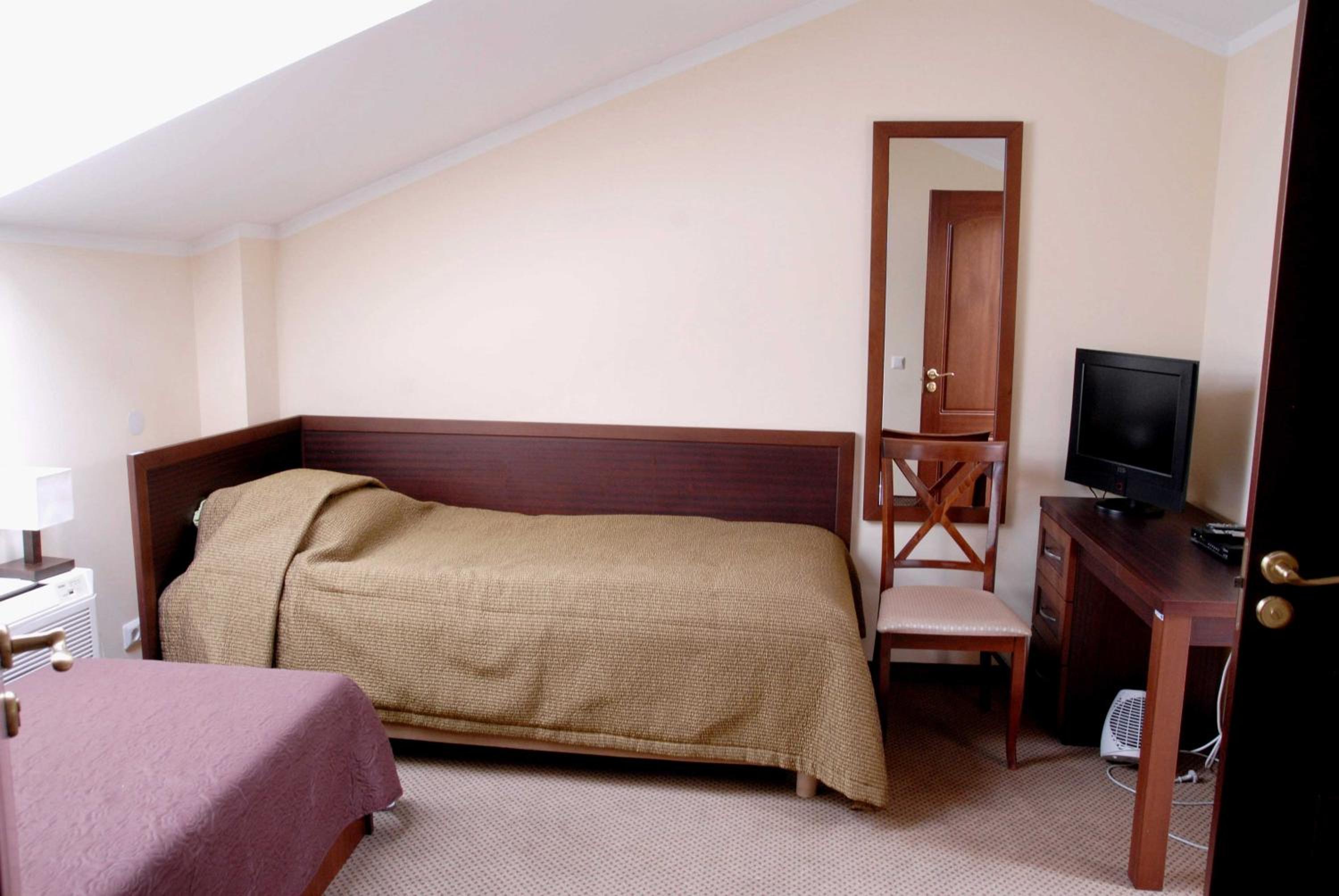 Standard Single Room