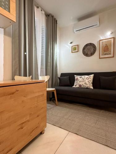One-Bedroom Apartment with Balcony photo 1